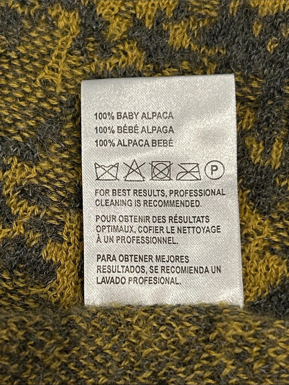 Crate&Barrel Fine-Gauge Baby Alpaca Jacquard Knit Throw Blanket 64”x34”